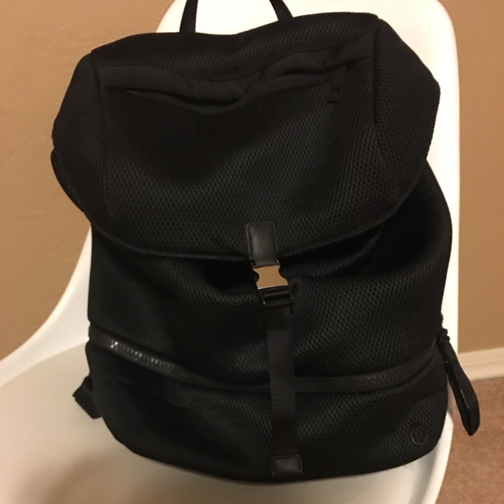 Lululemon mesh backpack